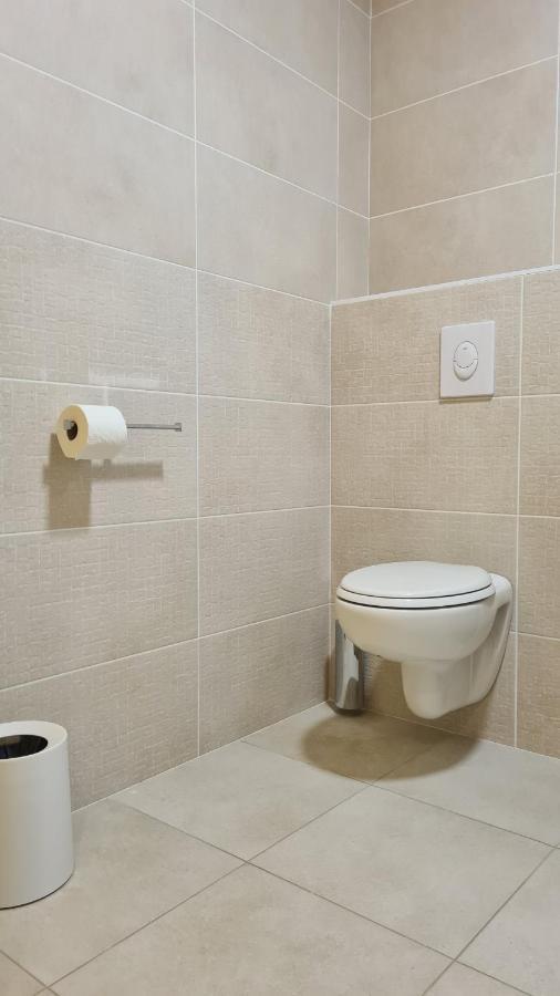 Le Maconnais Guest House Vinzelles Zewnętrze zdjęcie
