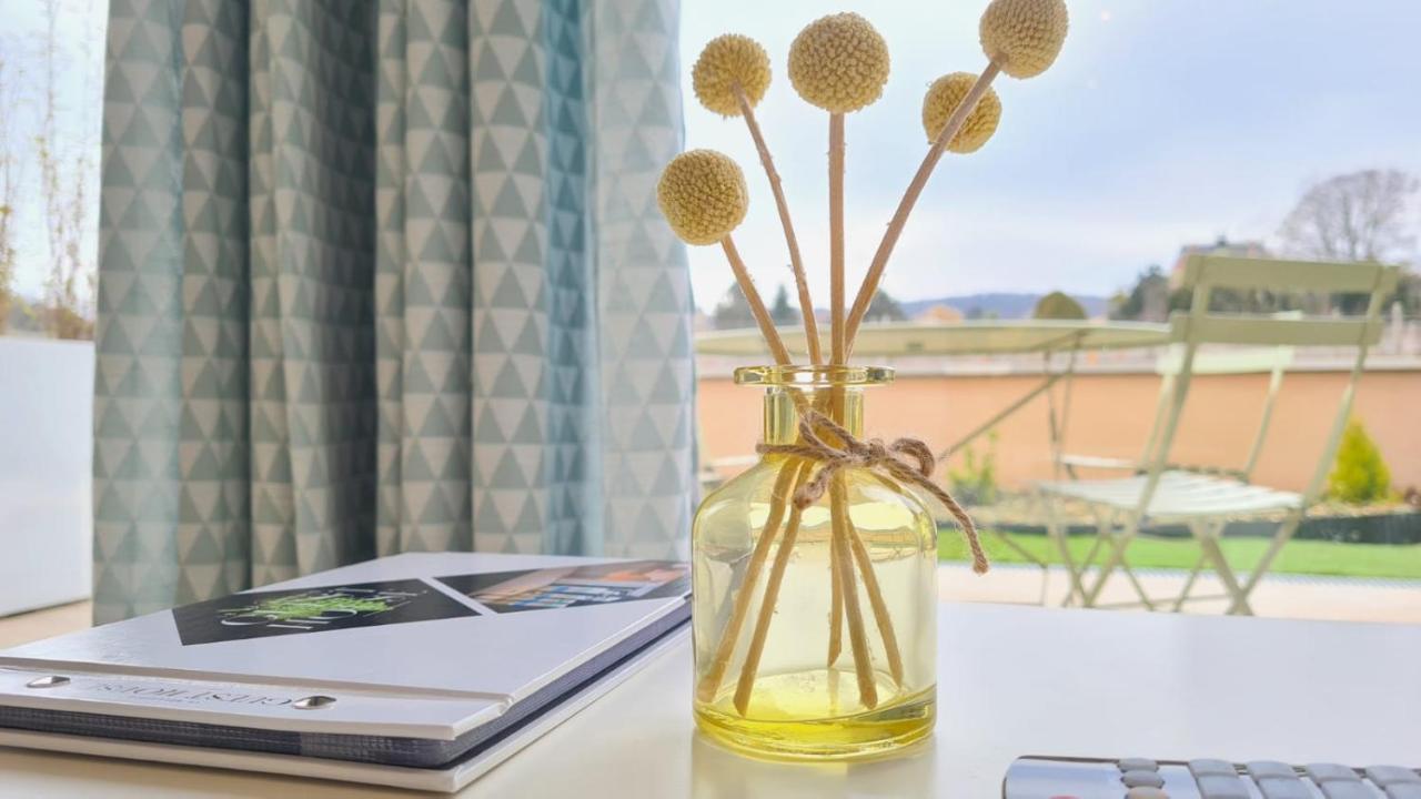 Le Maconnais Guest House Vinzelles Zewnętrze zdjęcie