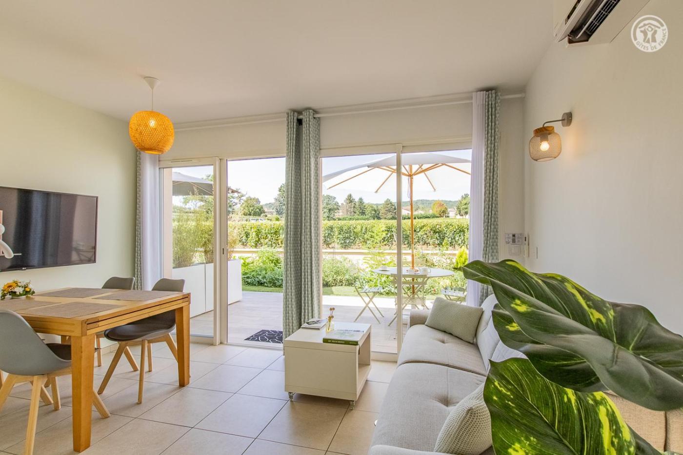 Le Maconnais Guest House Vinzelles Zewnętrze zdjęcie