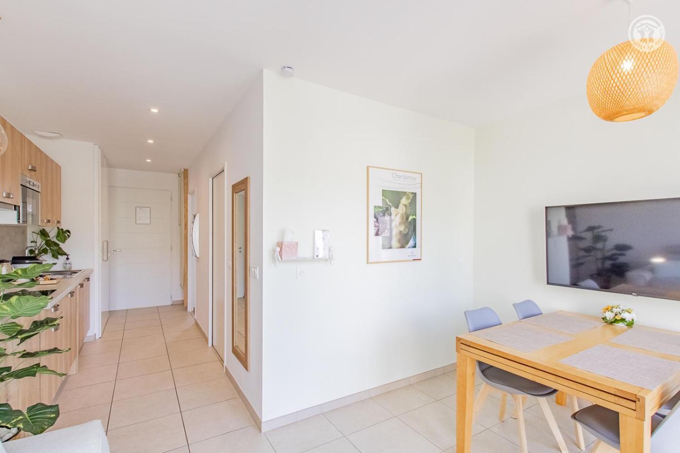 Le Maconnais Guest House Vinzelles Zewnętrze zdjęcie