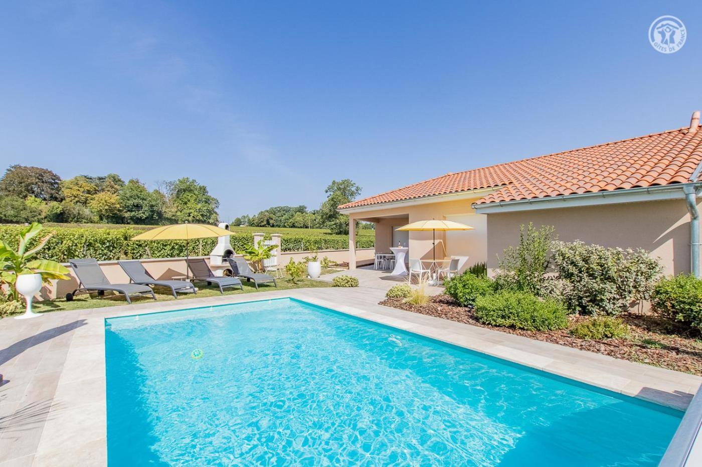 Le Maconnais Guest House Vinzelles Zewnętrze zdjęcie